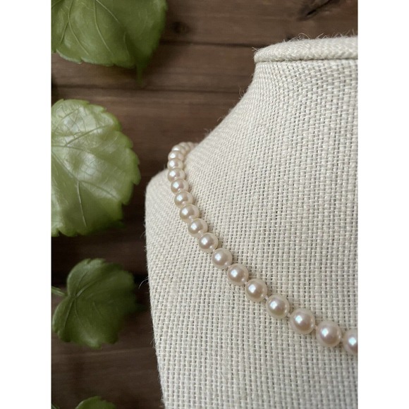 14k White Gold 6mm Pearl Necklace - 17” Hand Knotted - Rose Overtone Lustre - Picture 6 of 12